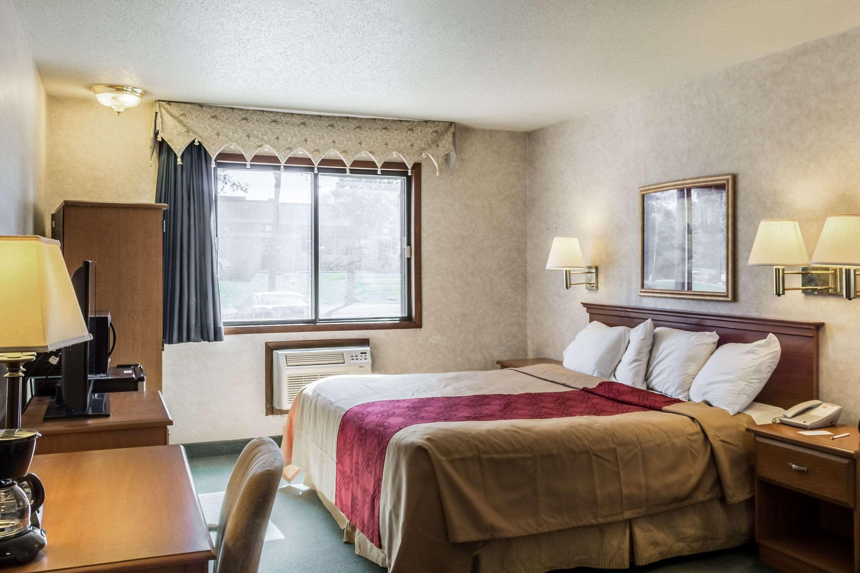 Econo Lodge North Су-Фолс Экстерьер фото